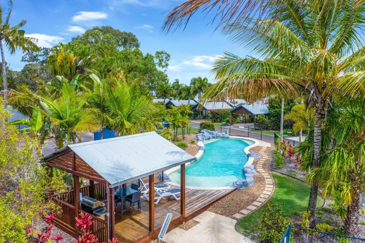 Tin Can Bay Marina Villas Buitenkant foto